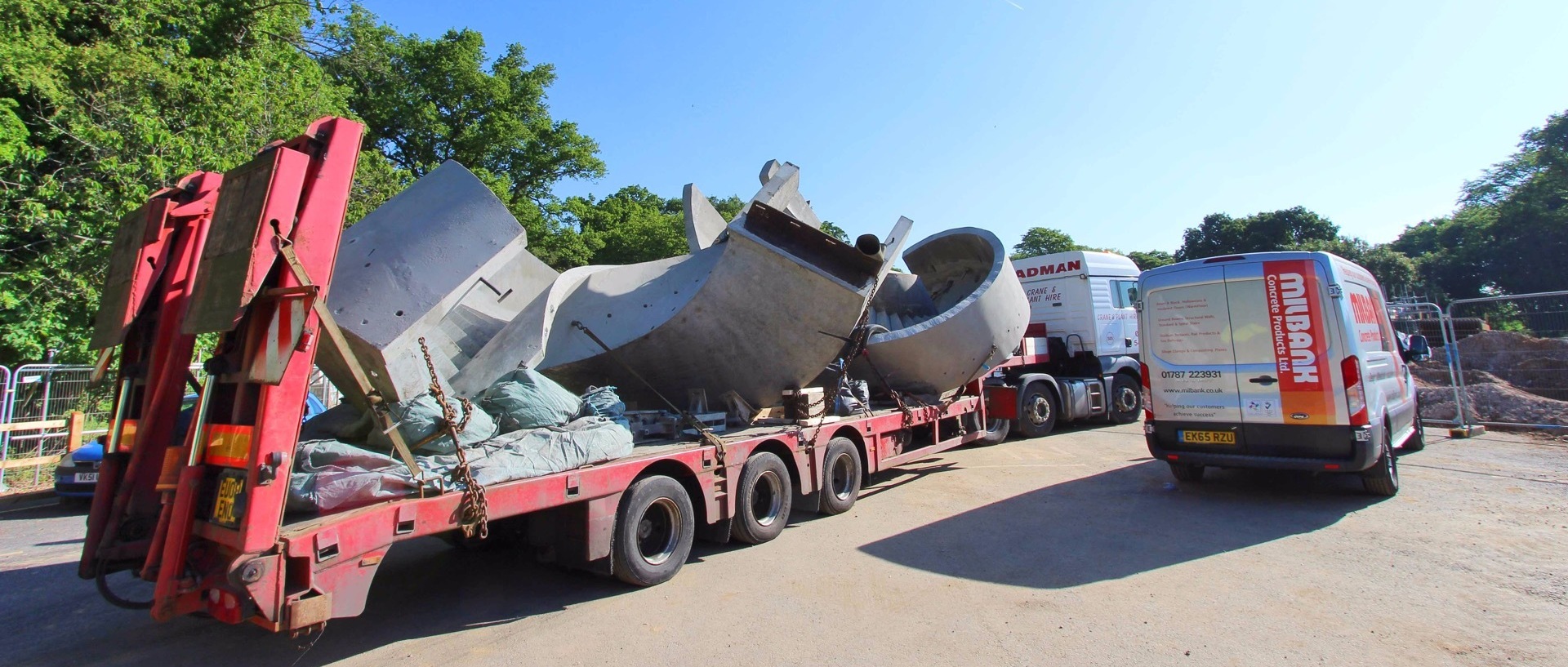 Precast Concrete Curved Stairs Transported on Lorry