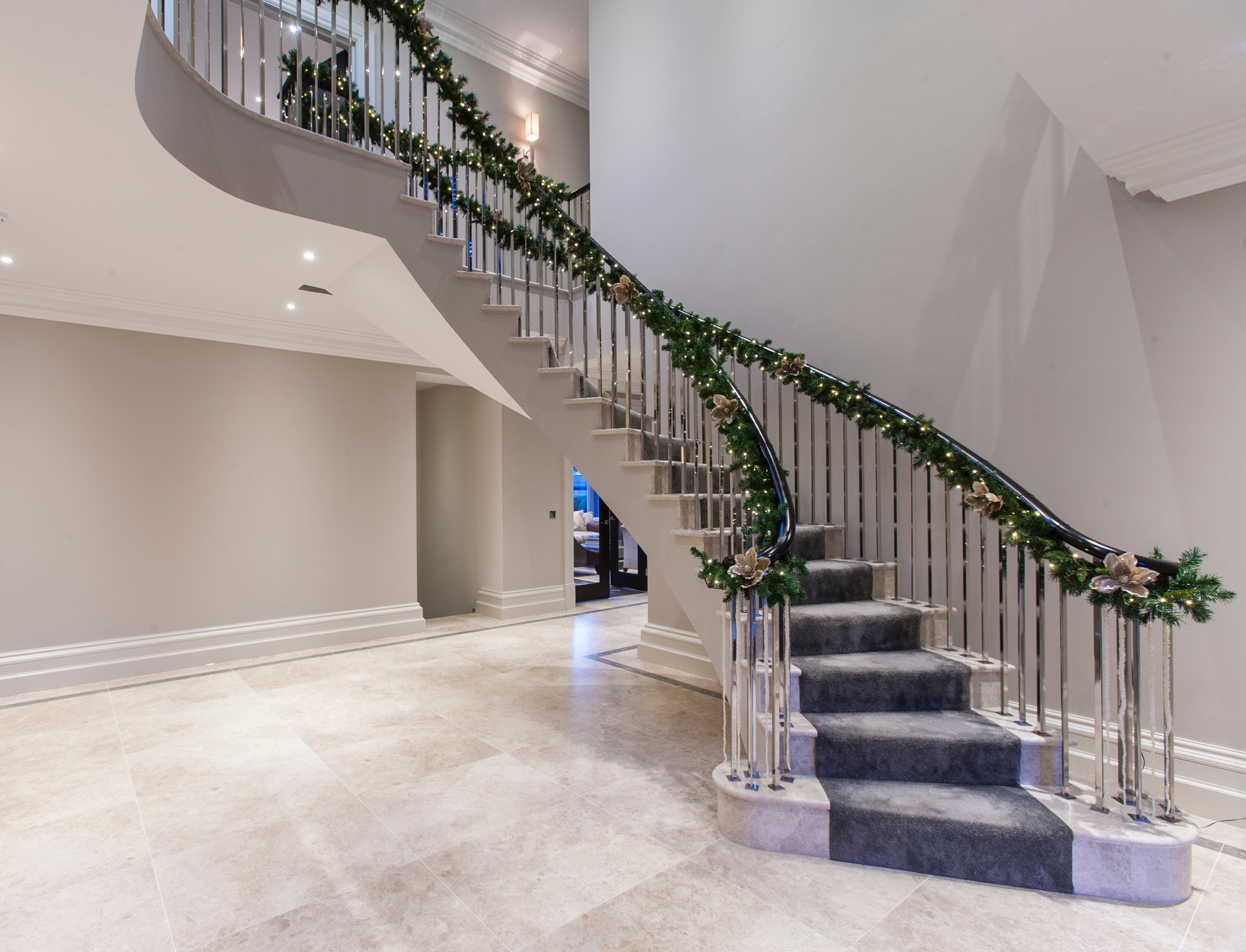 HOW TO BUILD MODERN CURVED STAIRS IN 7 STEPS