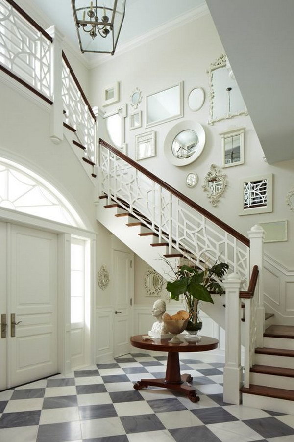 Hanging mirror decor example on staircase hallway
